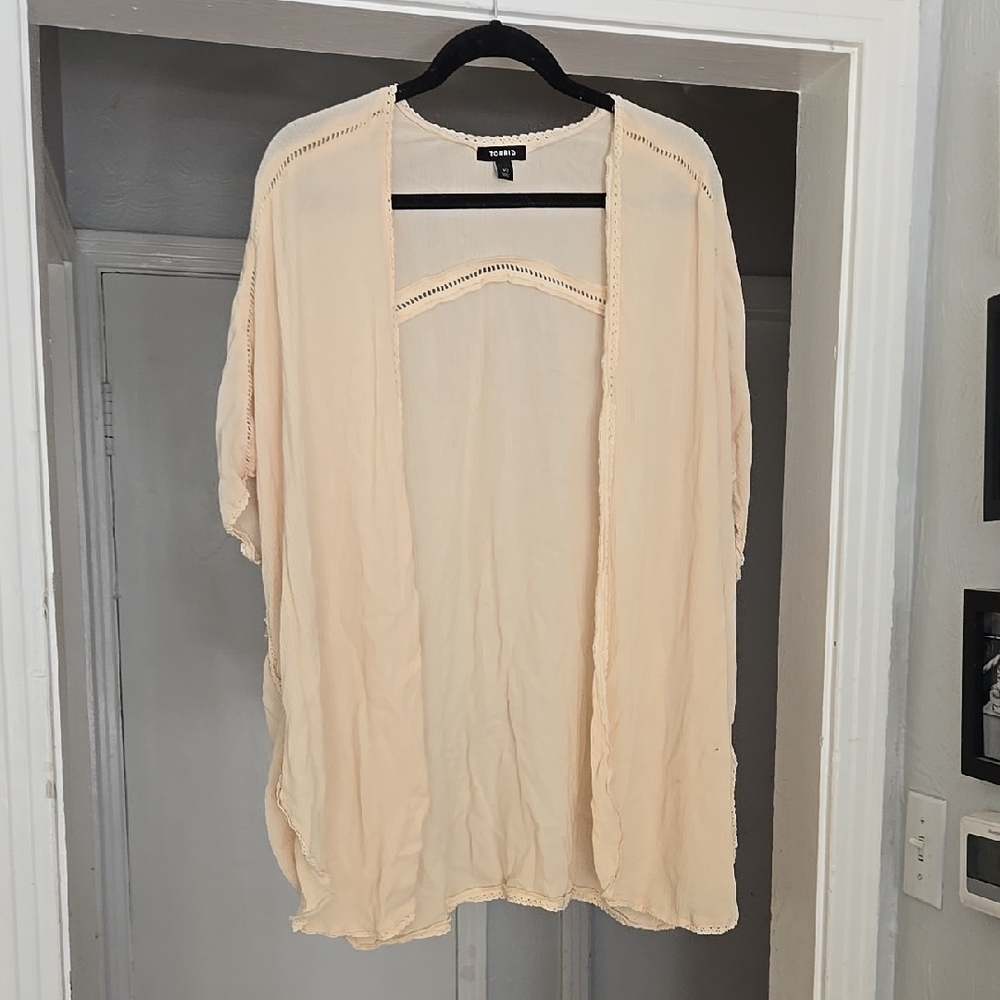 Torrid Cream Open-Front Kimono Cardigan